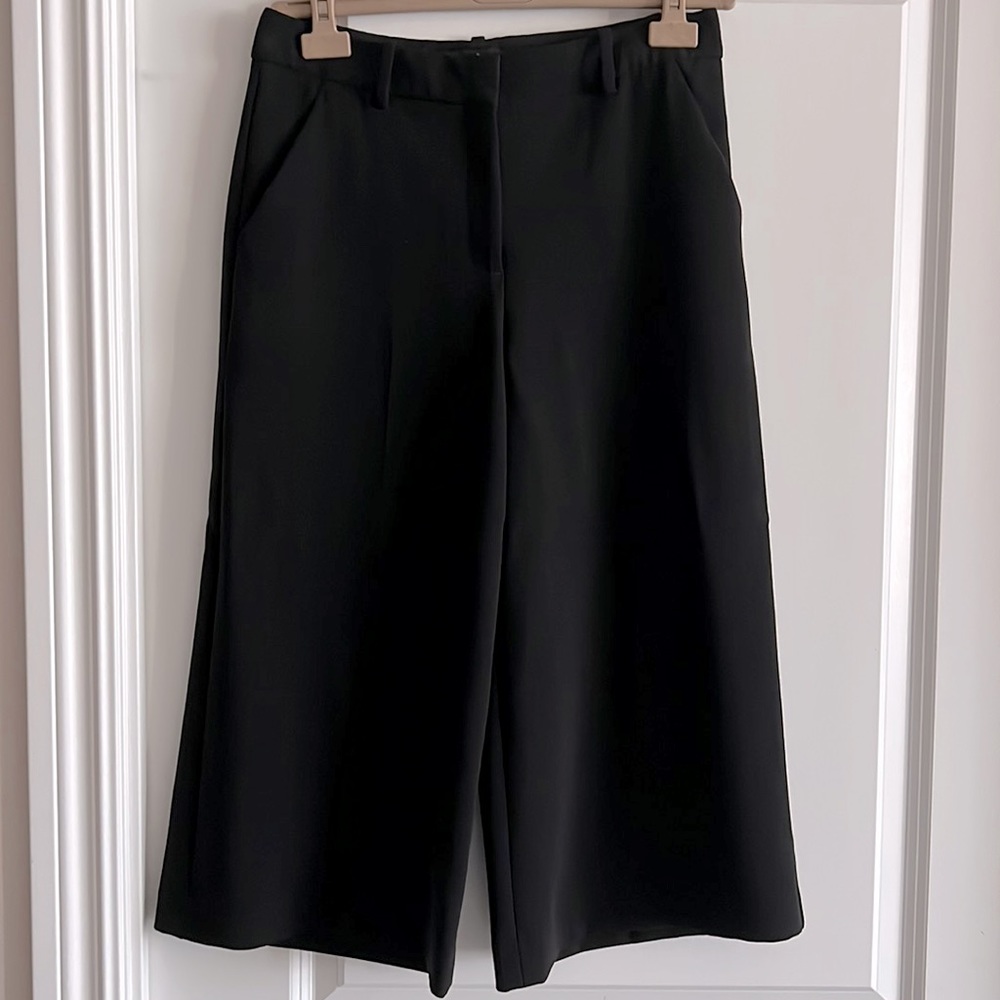 Theory wide leg, cropped trousers
